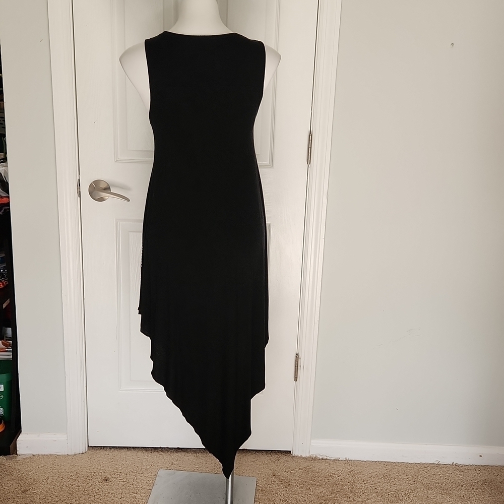 Black and White Sleeveless Mandala Pattern Handkerchief Hem Dress - Picture 9 of 9